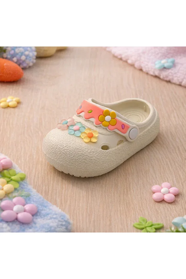 Flower Detailed Soft Sole Children's Sandal Slipper