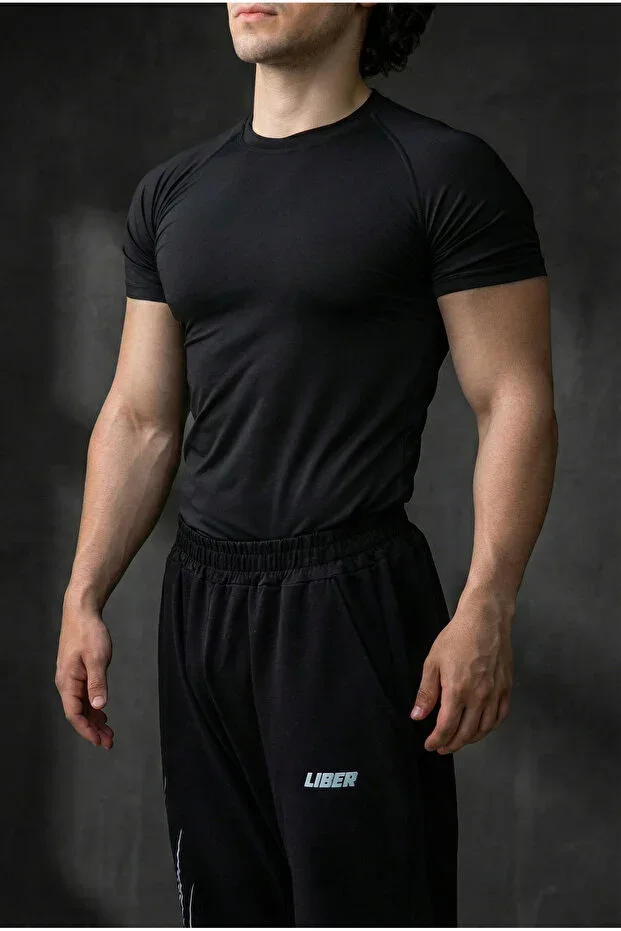 Basic Compression T-shirt (BLACK)