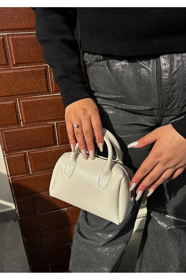 Cream Faux Leather Crinkled Fabric Single Compartment Zippered Adjustable Strap Hand Shoulder Bag