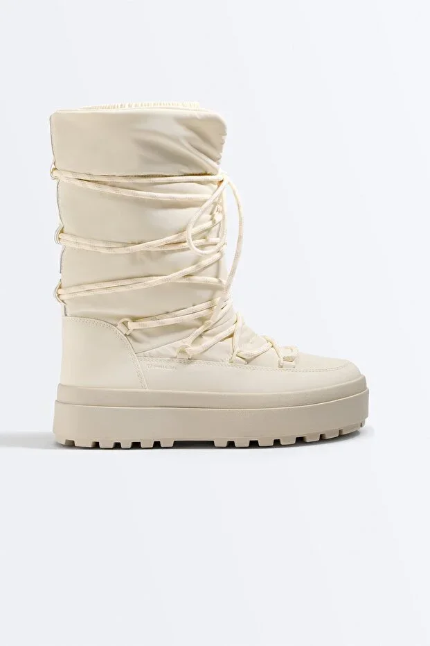 Lace-up nylon snow boots