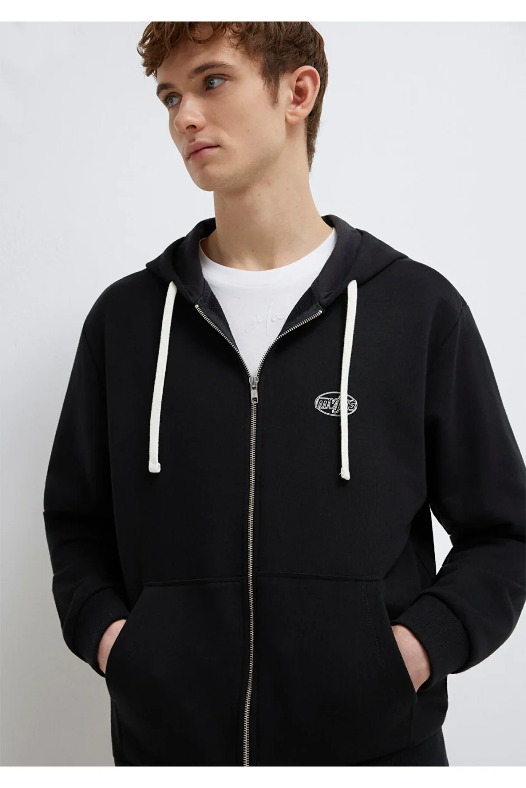 Logo Print Zip-Up Sweatshirt 0S10557-900