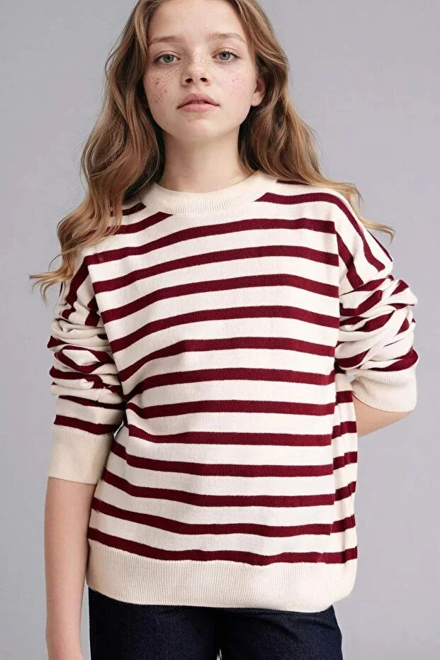 Standard Fit Crew Neck Tricot Sweater Girls C6903A825AU