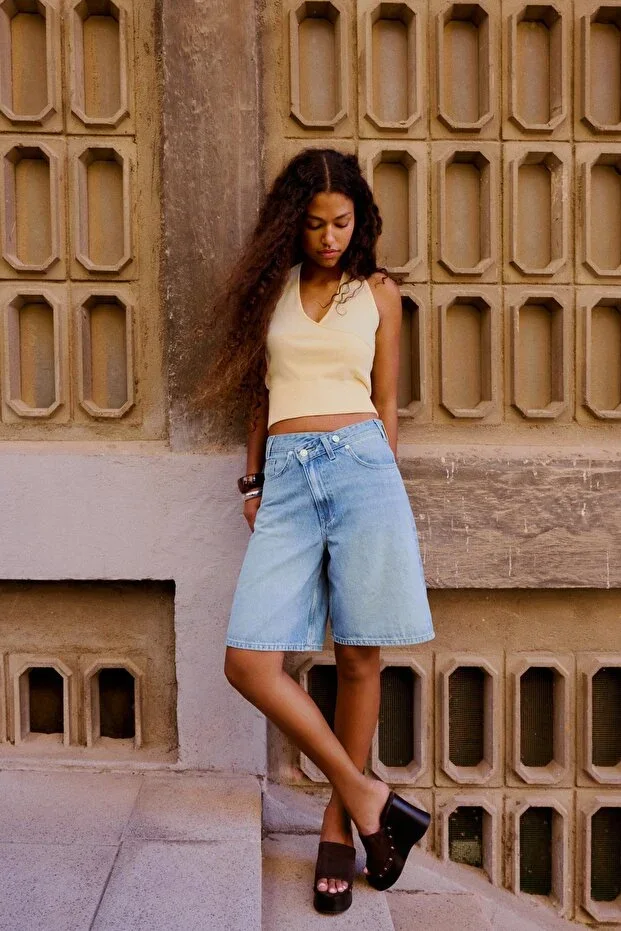 Bershka Cross-waist denim bermuda