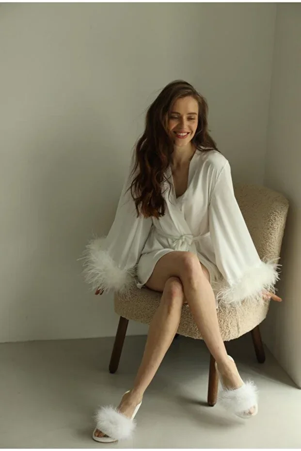 Slightly Ostrich Silky Satin Feathered Short Bridal Robe
