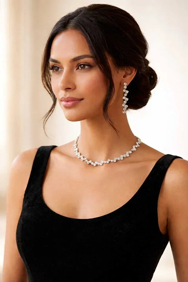 Women's Silver Color Model Waterway Zircon Stone Necklace Earring Set