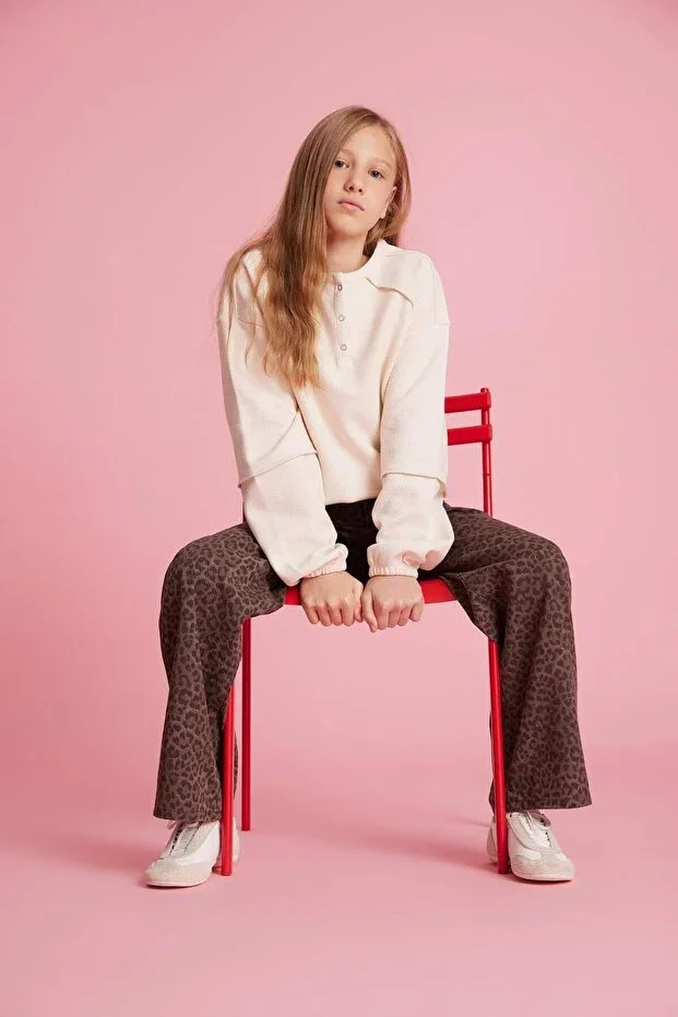 Oversize Wide Fit Crew Neck Buttoned Sweatshirt Girls G1712A825AU