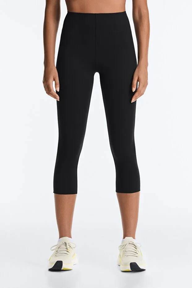 Oysho Extra Compressive core control capri leggings
