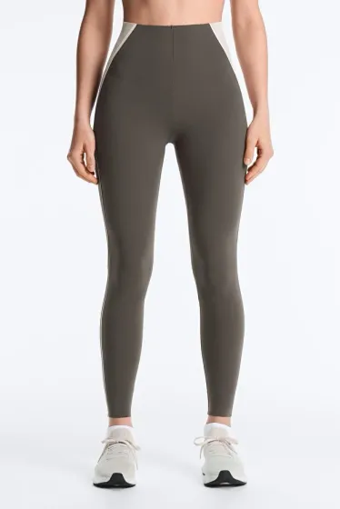 Oysho High rise Compressive fosforlu core control bilek hizasında tayt