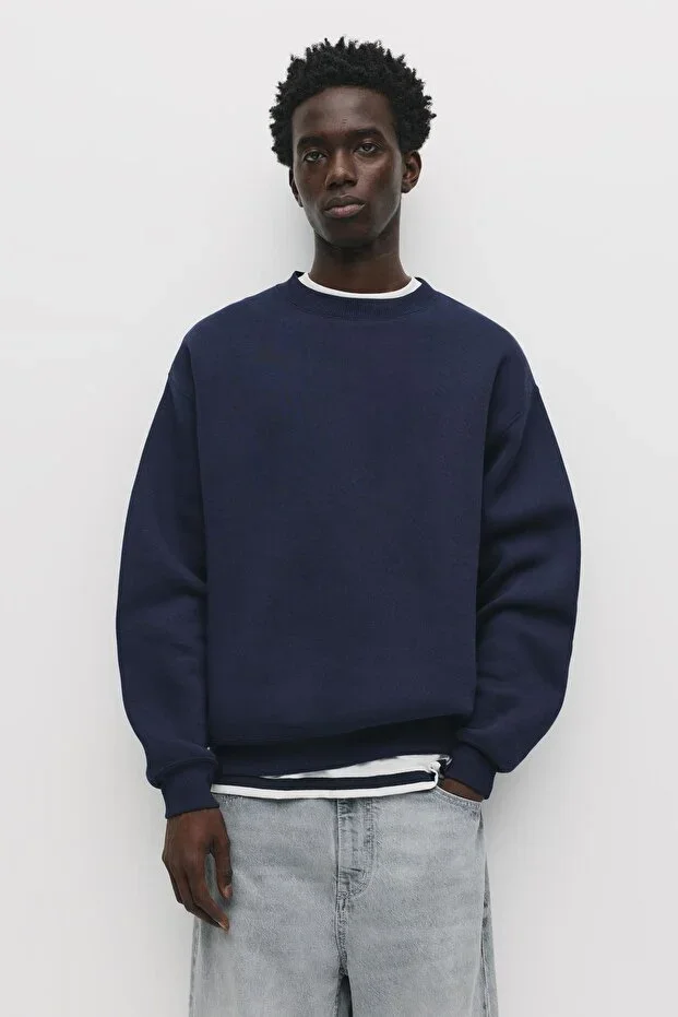 Basic crew neck sweatshirt