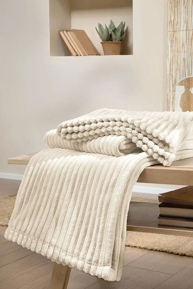 Holly Wellsoft Tv Blanket 140x190 cm - Champagne