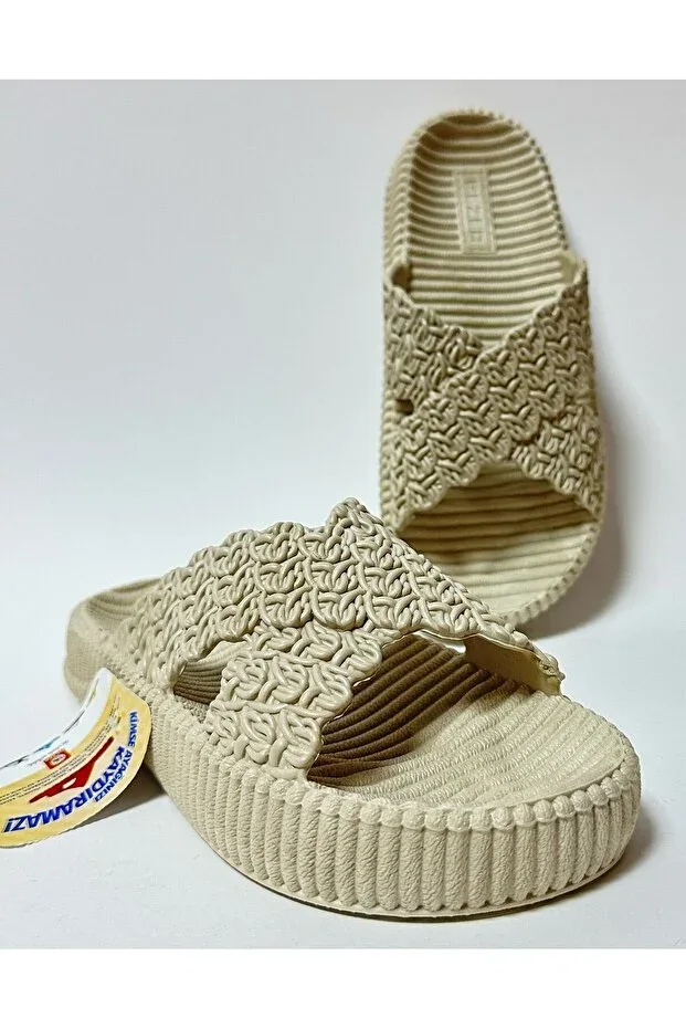 GEZER Women's Thick Sole Full Non-Slip Plastic Wet Floor Home and Street Slippers with Straw Look