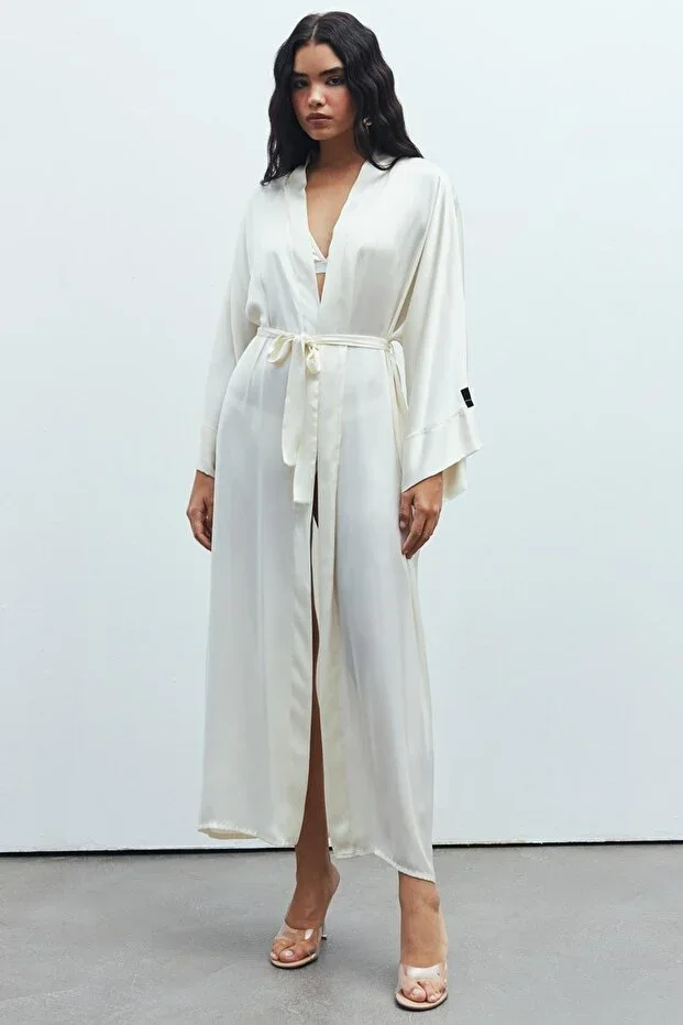 Frappant Ekru Long Satin Robe / Kimono
