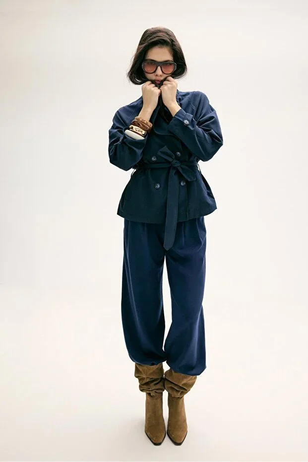 Short crossover trench coat