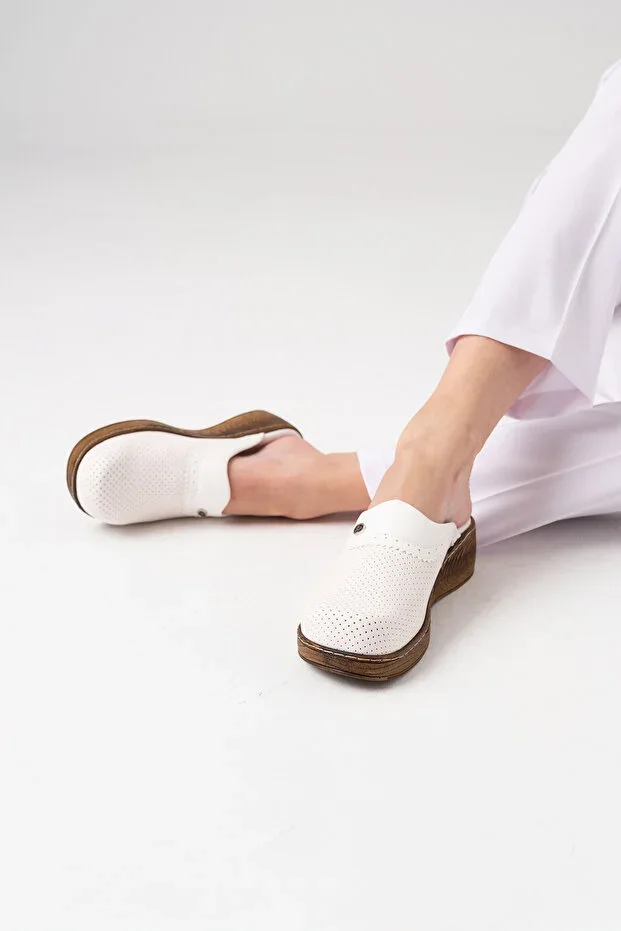 White Vivacolor Classic Women's Clog Orthopedic Doctor Nurse Hospital Slipper