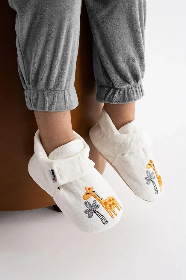 EMBROIDERED VELCRO COMFORT SLIPPERS FLEXIBLE ERGONOMIC SOFT SOLE SPECIAL DESIGN ORGANIC COMFORT HA