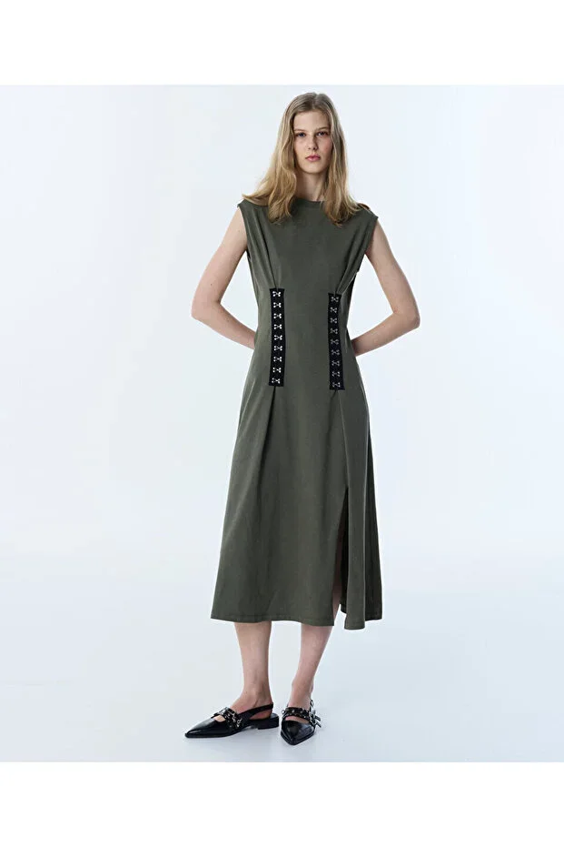 DRESS WITH CORSET EFFECT