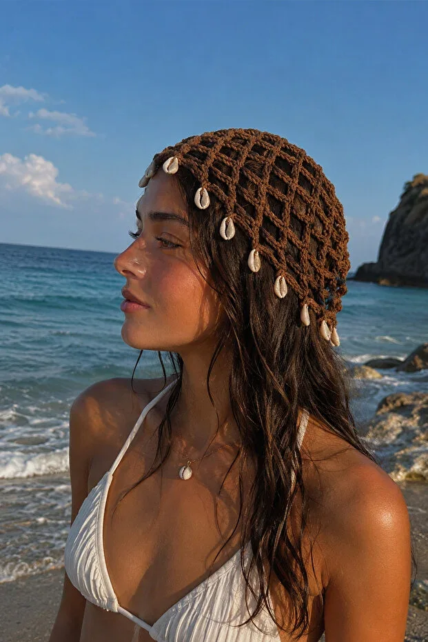 Bohemian Seashell Brown Detail Hand-Knitted Mesh Beanie