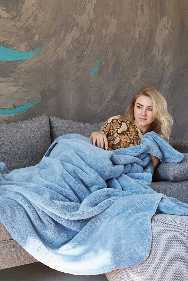 Deluxe Wellsoft TV Blanket - 4 Seasons Plush Fleece Blanket Indigo Blue 100x150 Cm