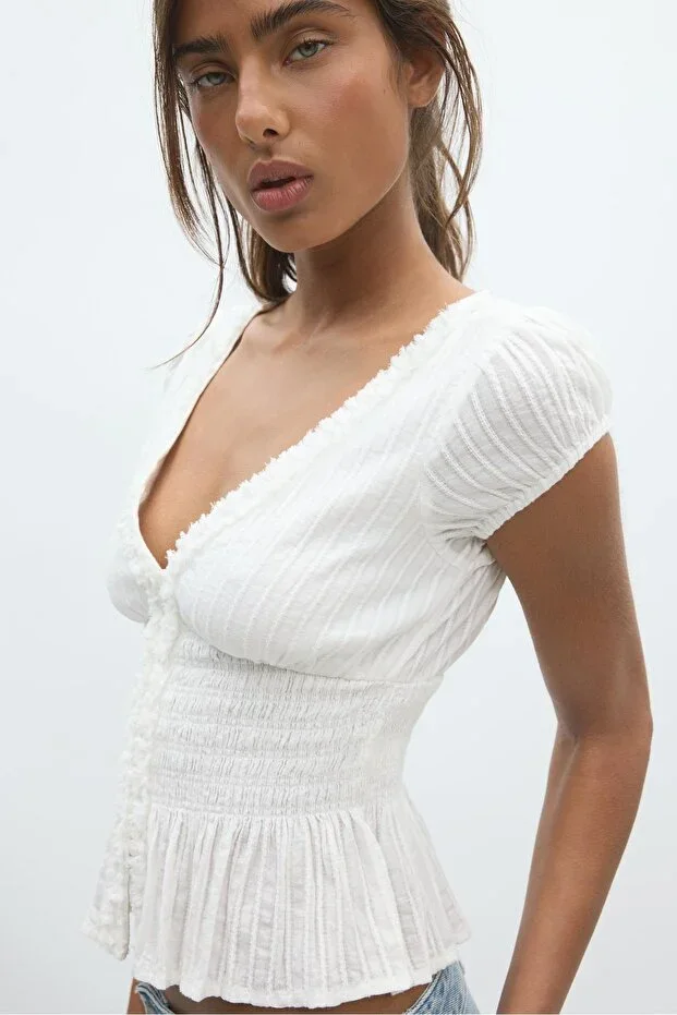 Stradivarius Short-sleeved shirt with elastic