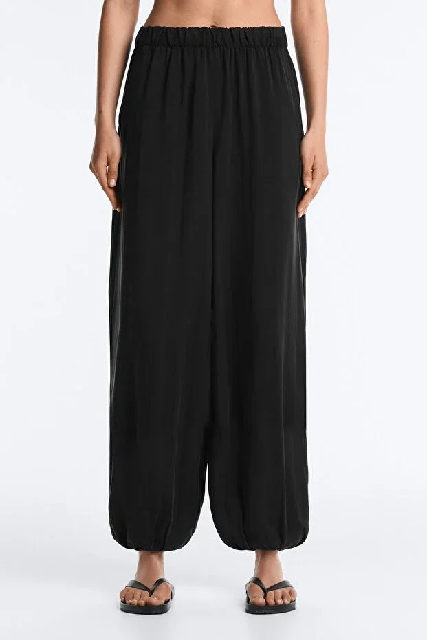 Oysho 100% cupro bloomer trousers