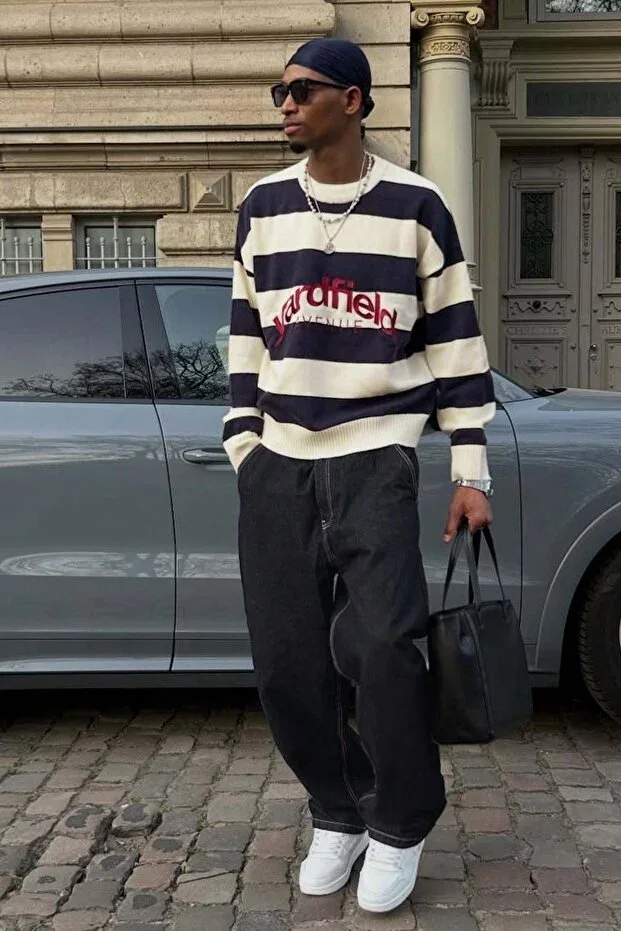 Crew neck striped embroidered sweater