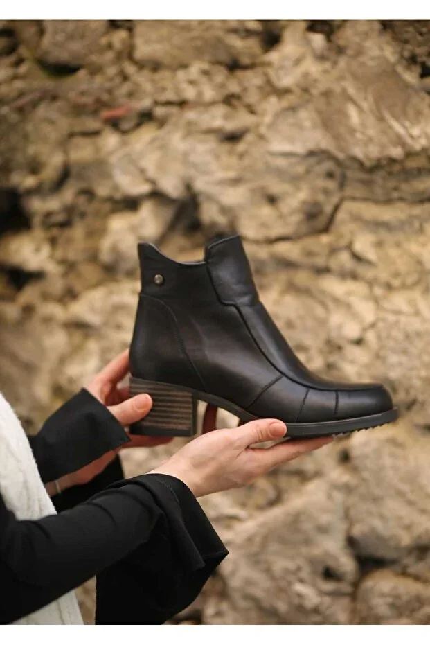 438500 Genuine Leather Thick-Heeled Zippered Boots