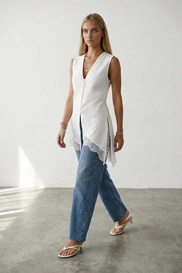 Women's Ecru Lace Detailed V-Neck Buttoned Woven Vest Alc-X15387