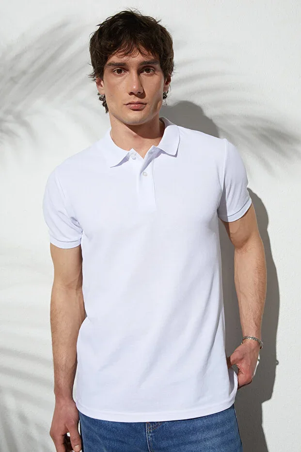Men's Slim Fit Narrow Cut Cotton Soft Texture Breathable Fabric Non-Iron Collar White Polo Neck T-Shirt