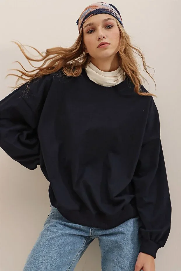 Women Navy Blue Round Neck Oversize Basic Sweatshirt ALC-669-001