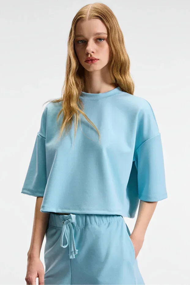 VELA Women's Flexible Fabric Round Neck Oversize Fit Blue T-Shirt