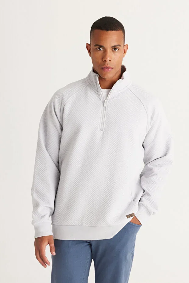 AC&Co / Altınyıldız Classics Light Grey Loose Fit Standart Collar 3-Thread Patterned Sweatshirt with Fleece Lining