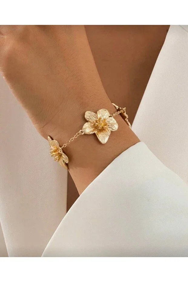 Women's Gold Floral Bracelet
