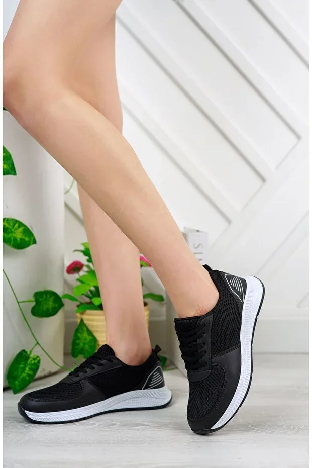 Black - Women's Mesh Sneaker Casual Shoes