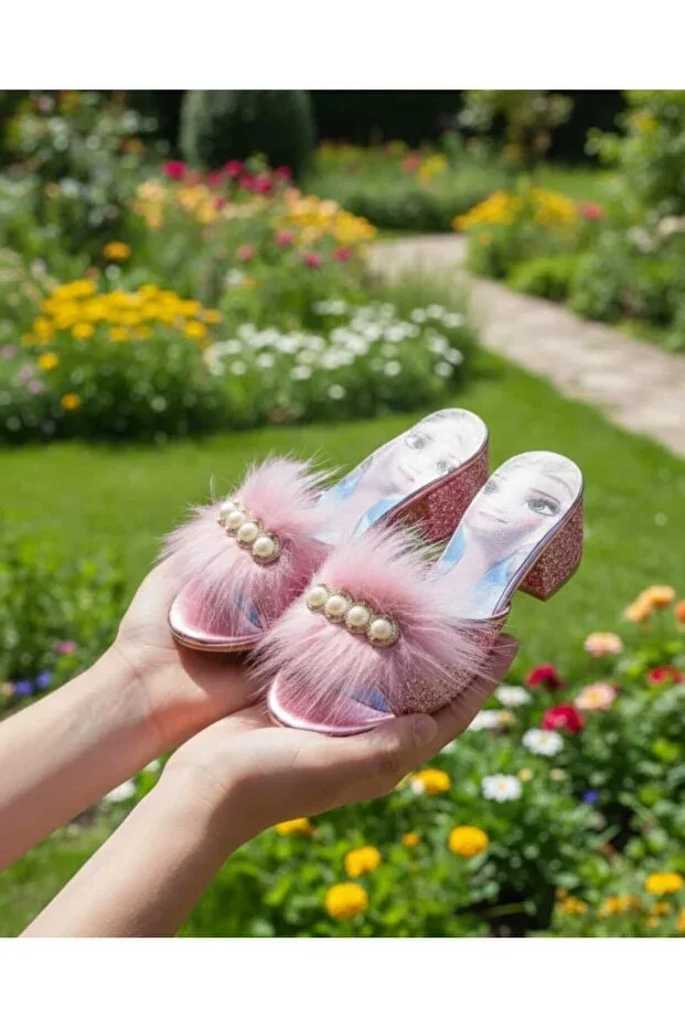Pink HEEL SLIPPER with glass shard child character