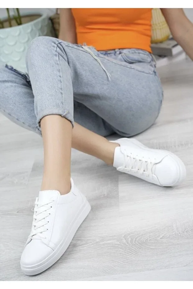 Women's White Sports Shoes Daily Sneaker