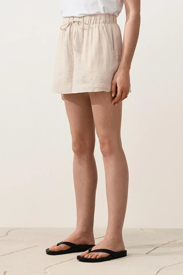 Oysho %100 Linen Mid Rise Shorts