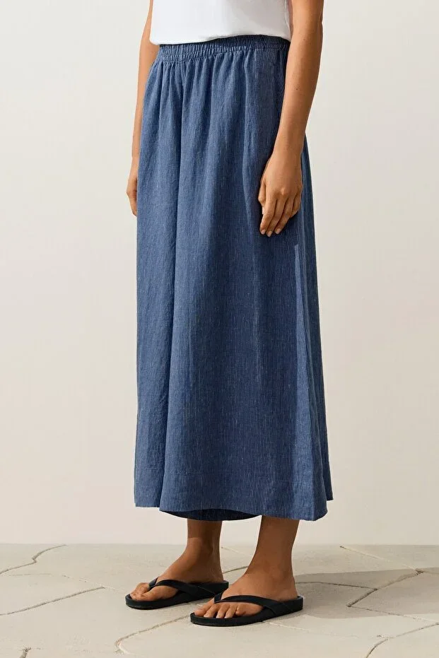 Oysho 100% Linen Super Wide Leg Crop Trousers
