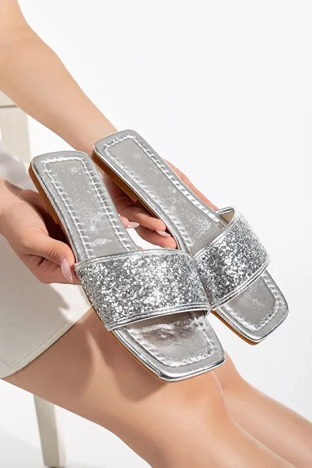 Comfortable Sole Single Strap Beaded Flat Heel Women's Evening Slippers