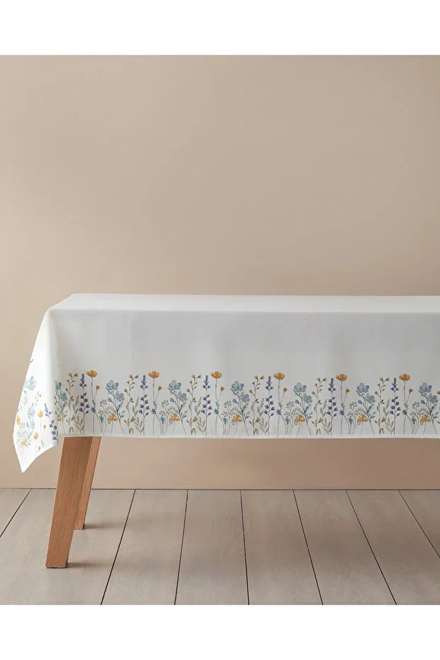 Meadow Tablecloth 145x200 cm White - Blue