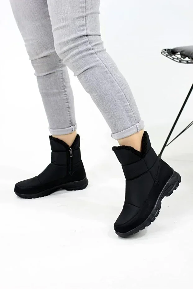 Women's Black Comfortable Fit Non-Slip Sole Snow Boot