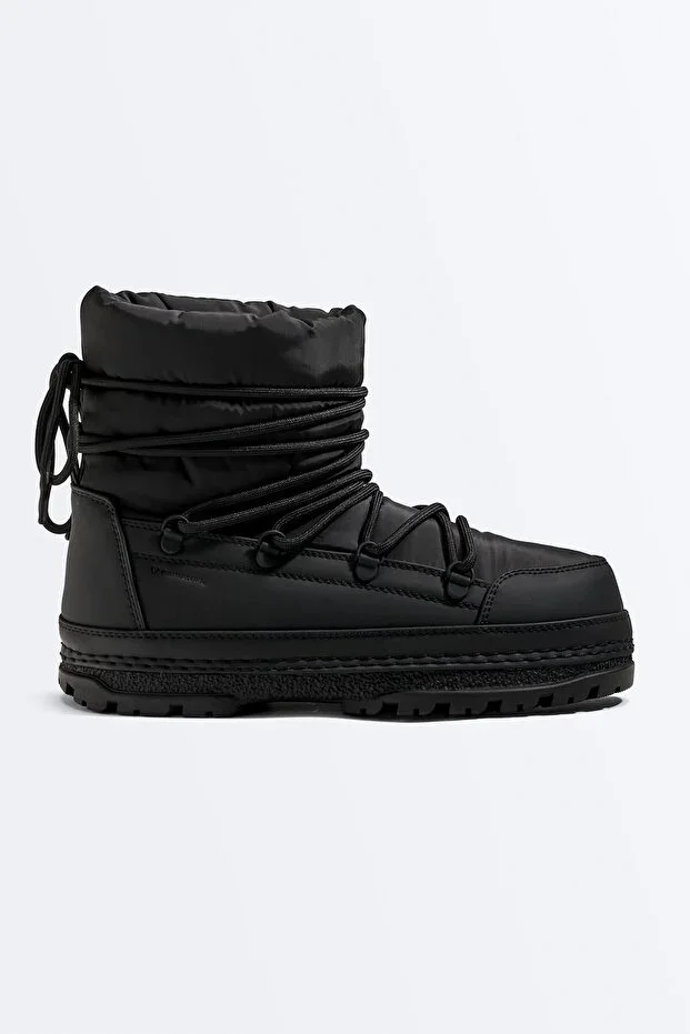 Lace-up nylon snow boots