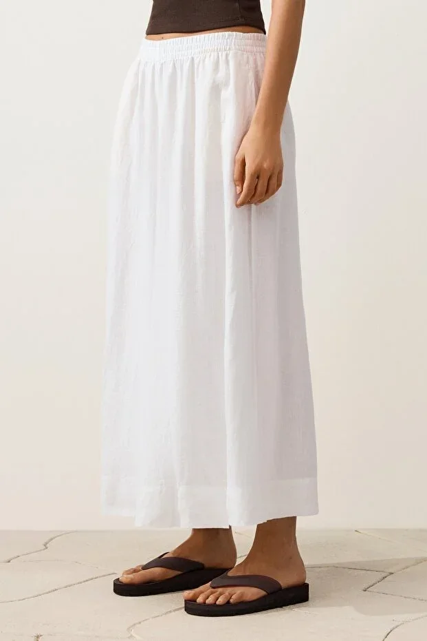 Oysho 100% Linen Super Wide Leg Crop Trousers