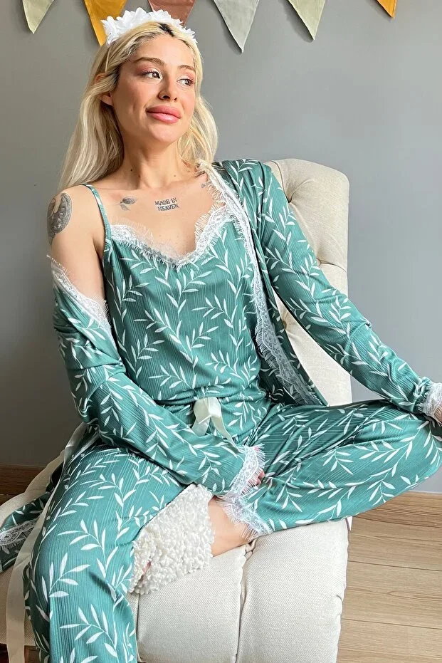 Green Olive Branch Patterned Robe Pegasus Pajama Set