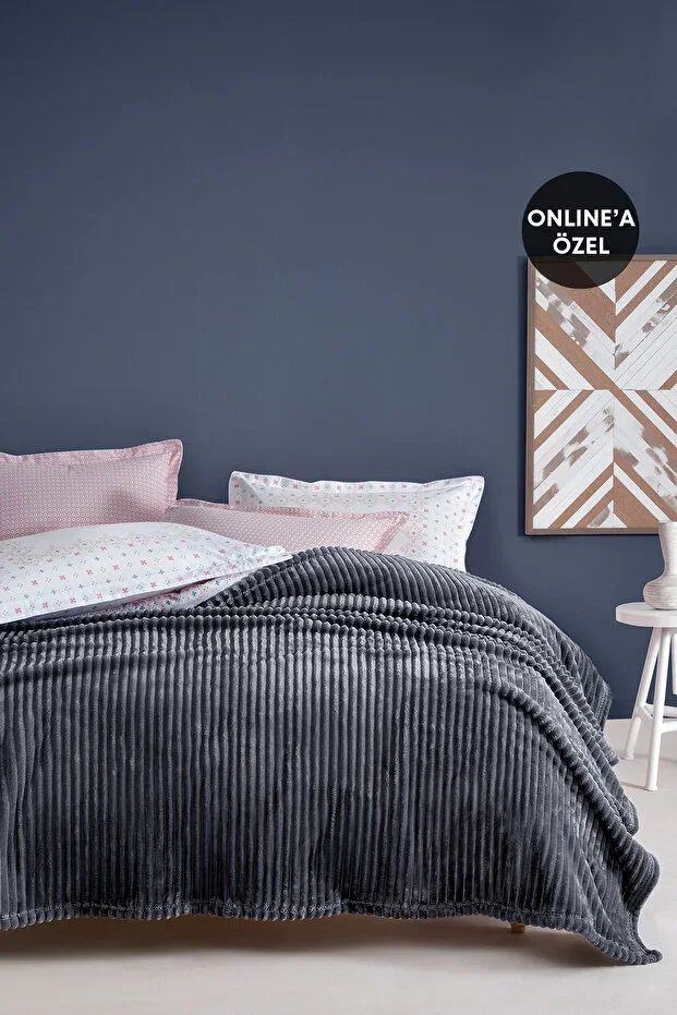 Holly Wellsoft Double Blanket Anthracite
