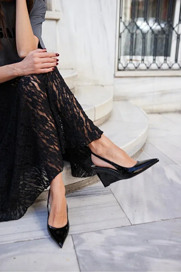 Staz Black Wedge Women's Shoes