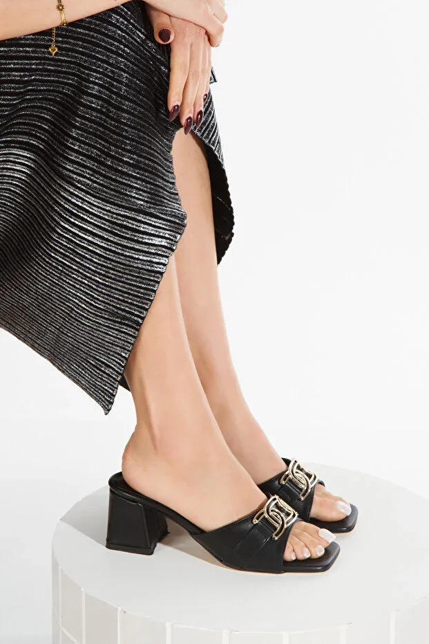 New Season Low Heel Buckled Slippers