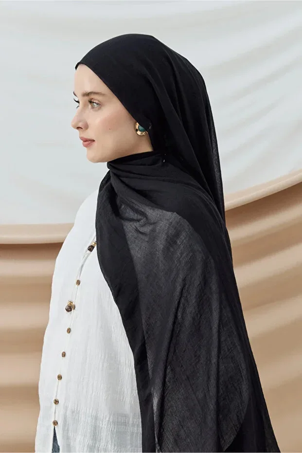 BLACK SHAWL