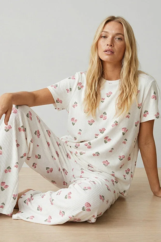 Ecru Tulip Patterned Round Neck Soft Touch Summer Ribbed Cotton Knit Pajama Set 7995